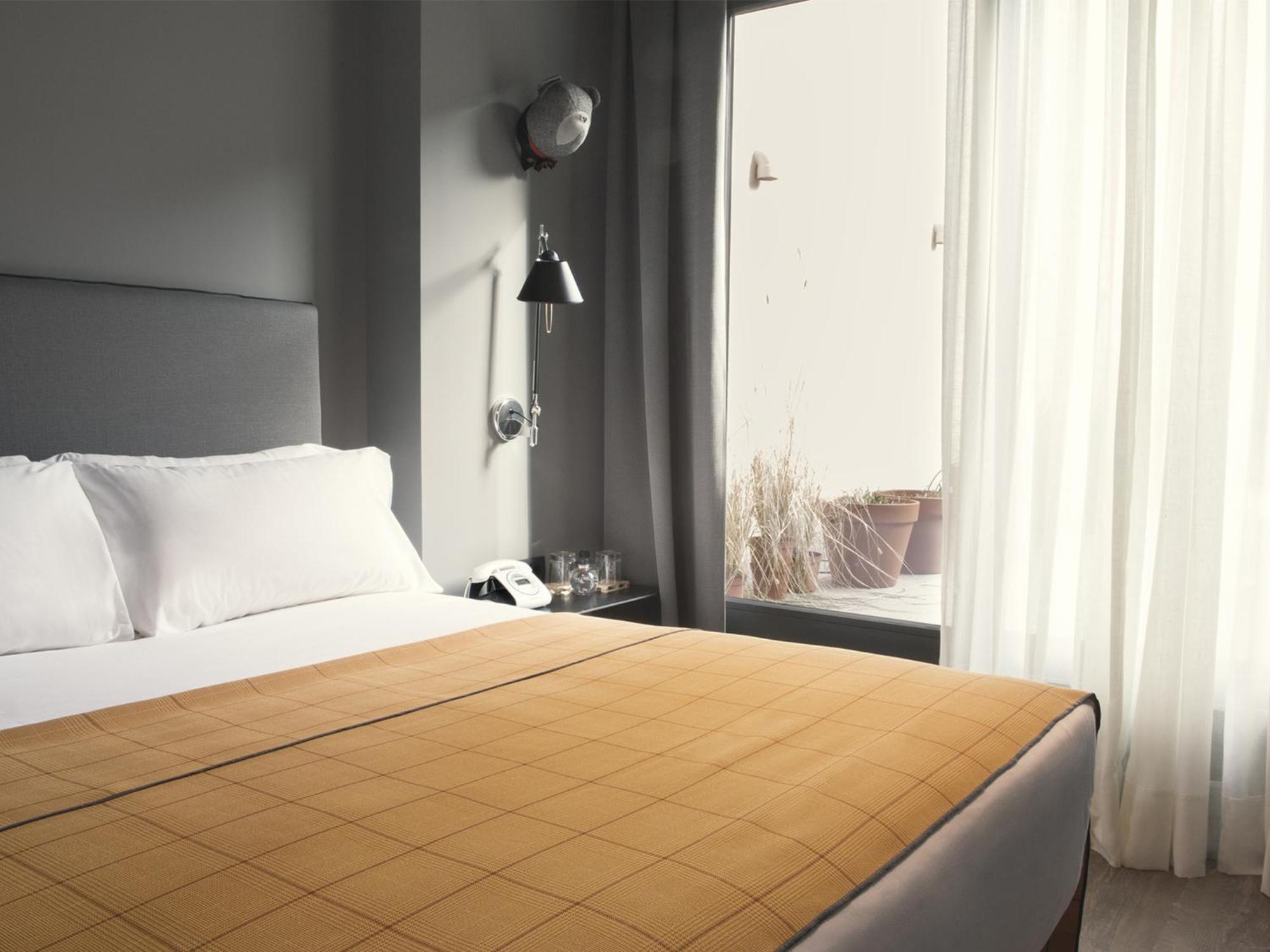 Yurbban Trafalgar Hotel Barcelona Bilik gambar