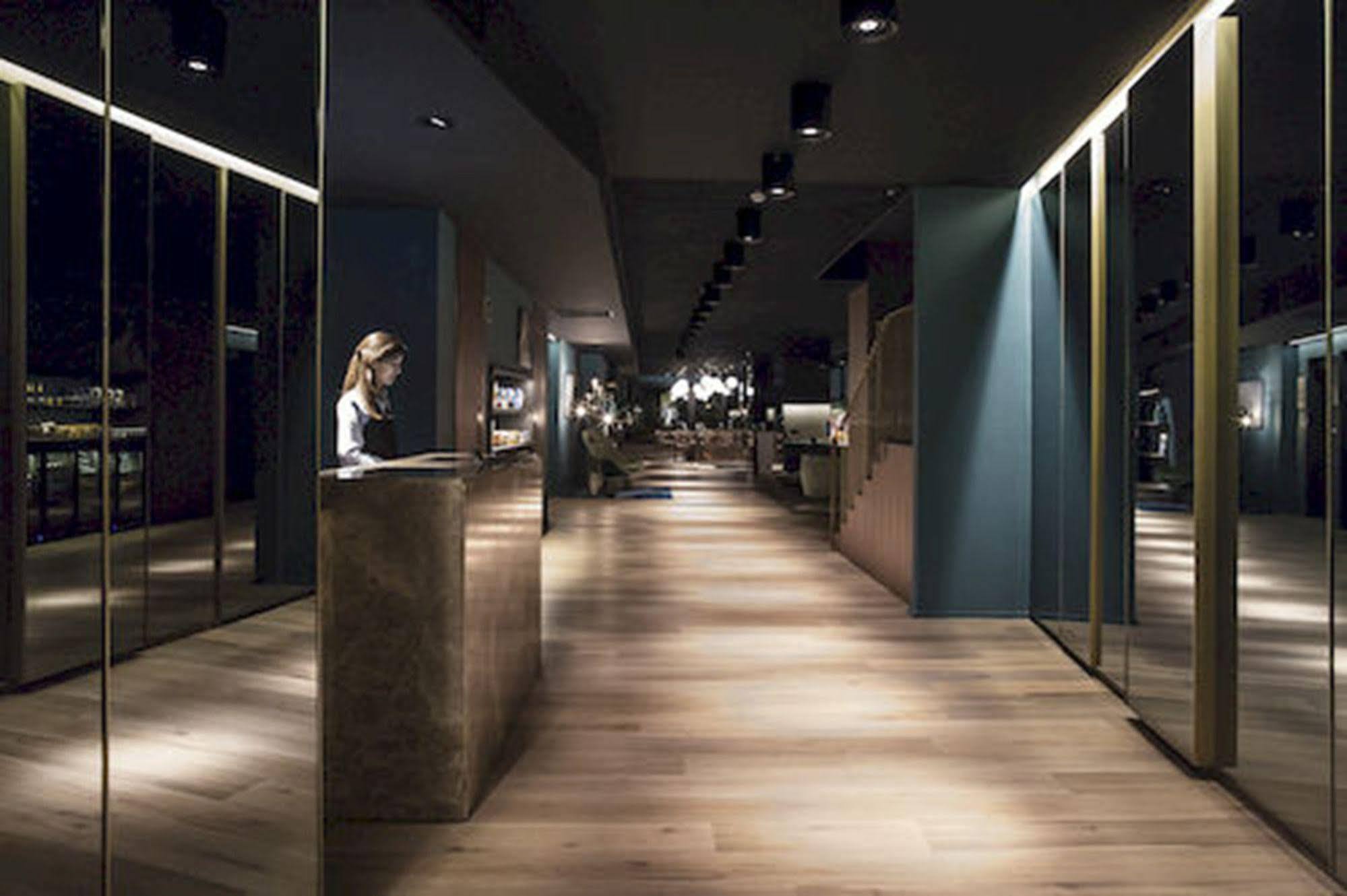 Yurbban Trafalgar Hotel Barcelona Luaran gambar